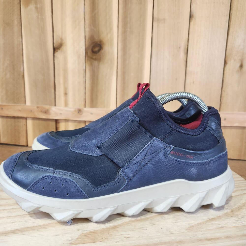 ECCO MX Low Shoes Womens 9.5 40 Blue Leather Slip On Walking Comfort Sneakers